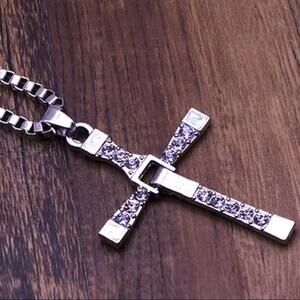 Fast & Furious Cross Necklace Silver CZ Diamond Vintage Retro Fashion Mens Gift